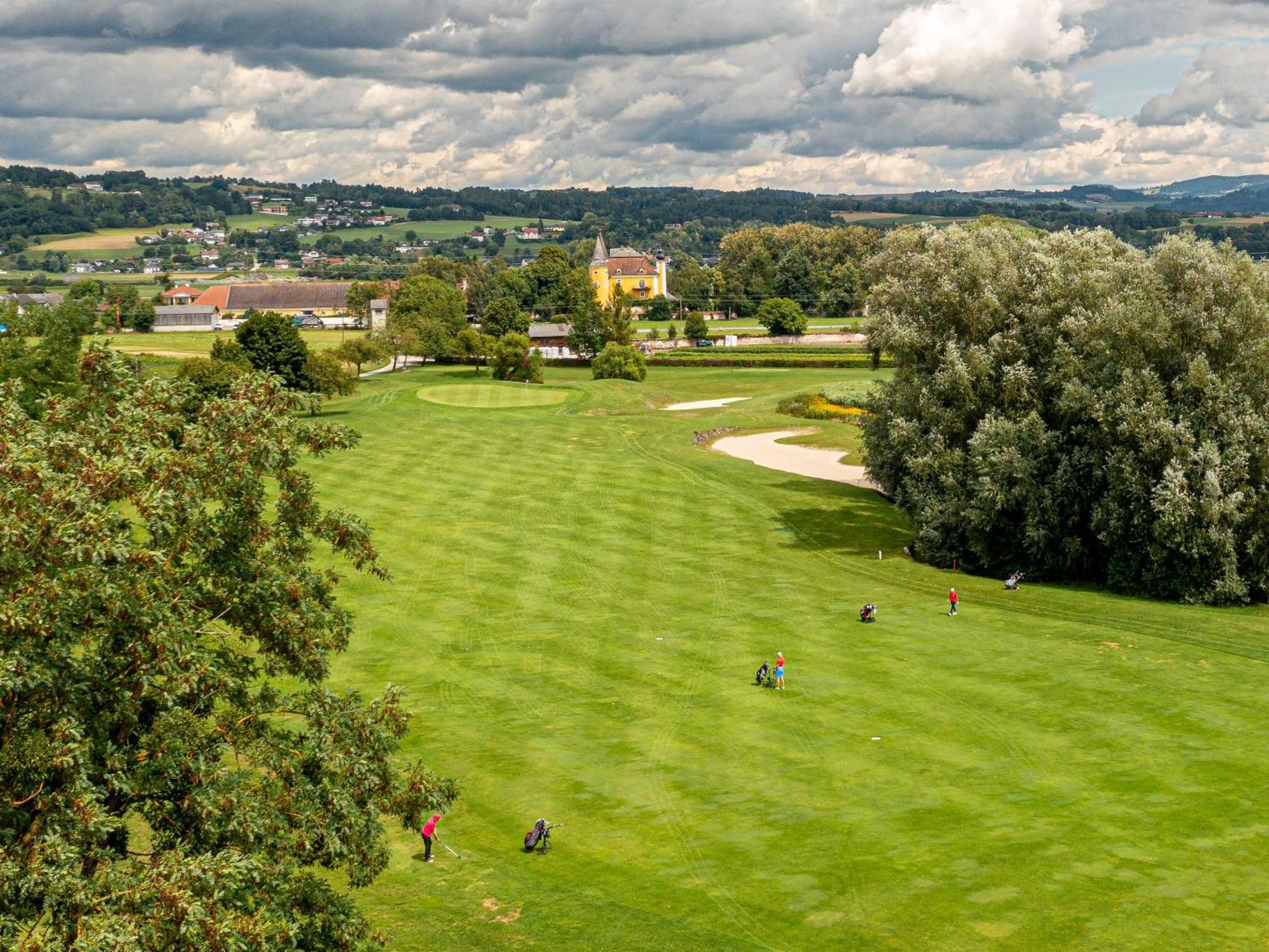 Schloss Muehldorf Feldkirchen an der Donau Exterior foto